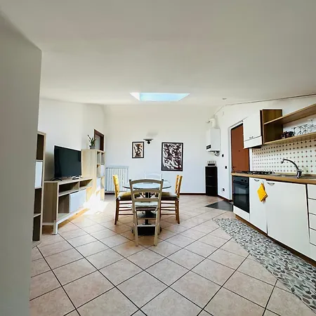 - Lago&monti Views- Free Wi-fi Appartamento Luino