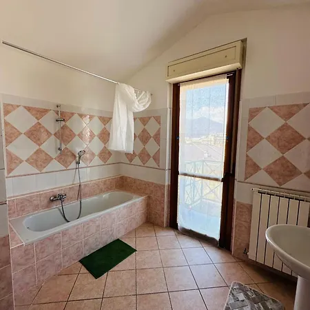 - Lago&monti Views- Free Wi-fi Appartamento Luino